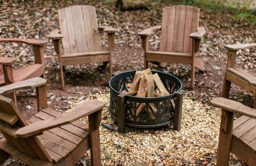 Serene Lakefront Home with Hot Tub and Boat for Rent! - Foto 36