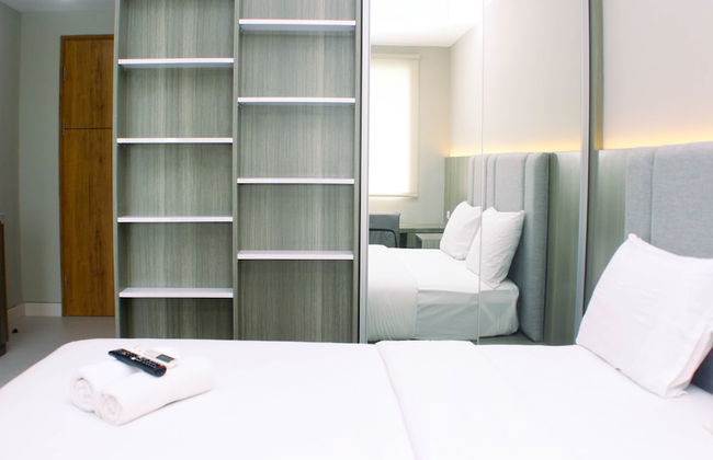 Comfy Studio Apartment at LRT City Jatibening - Photo 2