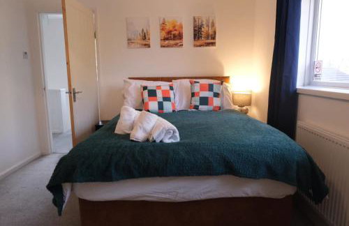 Comfy, Modern, 3 Bed House - Free Parking - Quiet Area - Near Solihull, NEC, Airport - Foto 2