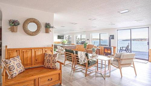 Oceanfront Retreat, Mount Rainier, King bed, Games - Foto 4