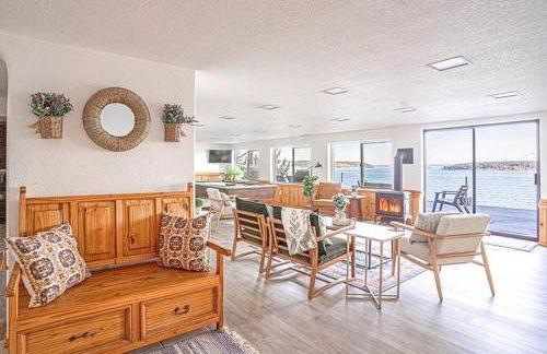 Oceanfront Retreat, Mount Rainier, King bed, Games - Foto 4