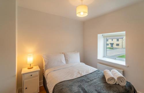 Cosy 2 Bed Terrace Peaceful Village location - Pass the Keys - Foto 36