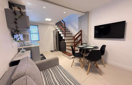 Triplex Luxo 2 Qtos c Churrasqueira na Rua das Pedras - Foto 1