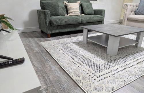 Large 4 Bed Hse, Sleeps 7, 3 BTH, Drive PRKG-4 Cars, M4-A329, Shinfield Studios, 10mins, Reading, Ascot & Legoland 20mins, Film Crew, Contractor & Family Friendly - Foto 33