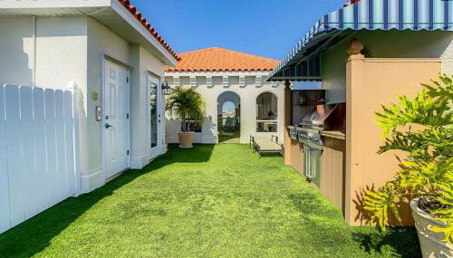 Clearwater Penthouse 5 min Beach walk Heated Pool - Foto 2