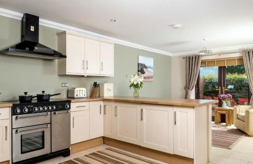 4 Bed in Lower Cwmtwrch BN343 - Foto 4