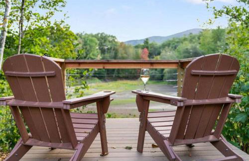 White Mountain Retreat with Theater, Fire Pit, Game Room and River Access - Foto 53