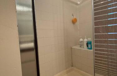 2nd Floor suite, close to ISU, Mill, & downtown - Foto 10
