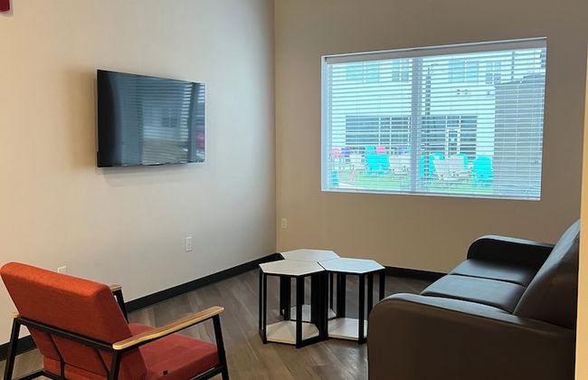 Atmosphere Lincoln - Photo 61