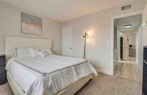 Cozy home! 16 Min away from strip and fremont - Foto 8