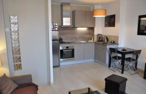 Charmant studio tout proche du port - Photo 4