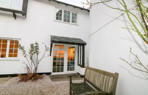 Bluebell Cottage - Photo 2