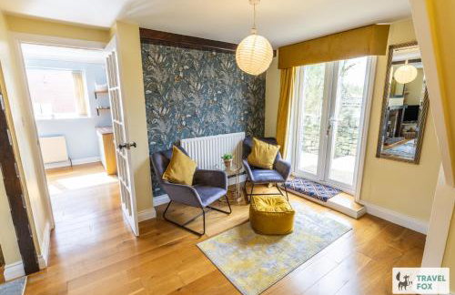 Smithy Bank Cottage - with free parking! - Photo 37