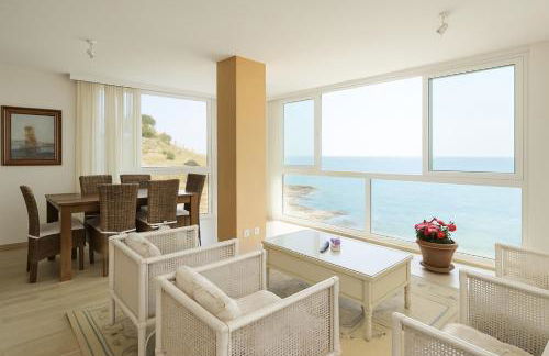 The Pearl with Private Beach Access - Foto 31