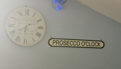 Couples Country Escape includes Private Indoor Pool and Hot tub in North Wales - Foto 4