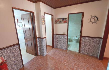 Enjoy Lisbon Cascais Sintra 1200 metres to metro blue line Sintra Rail line Free Parking - Foto 70