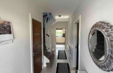 Spacious 4 bedroom house with large garden - Foto 19