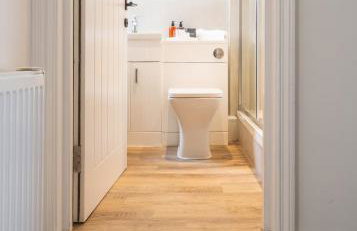 Newly Designed, 2br Apt, 5min from Northwood London Tube Station, NATO HQ, Ideal for Wembley, Warner Studio, Contractors - Foto 17