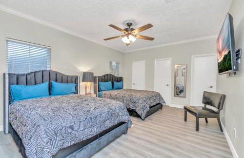 AccessibleGem 3BR Jacuzzi & Air Hockey Sleeps 13 Chinatown - Foto 45