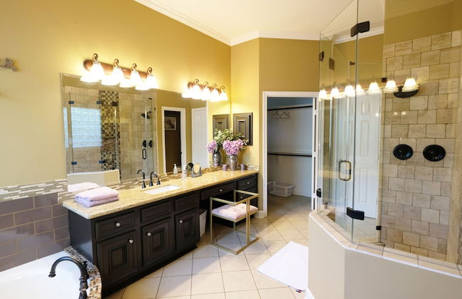 5Bdrm 3.5Bath 12Beds - HOME BIG AS TEXAS - Foto 29