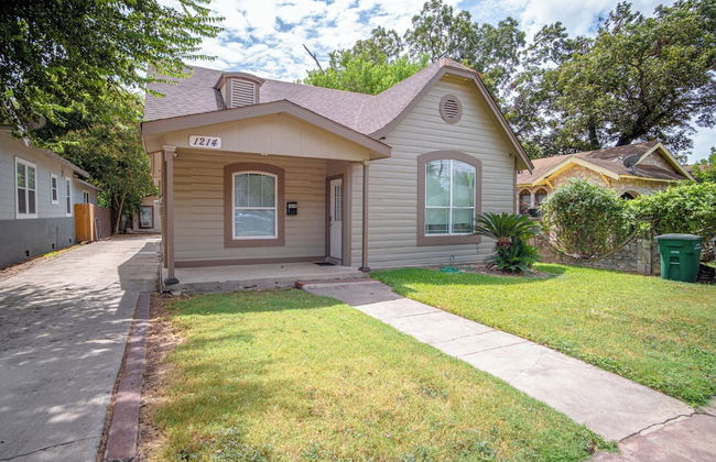 Large 3br/2ba Family Home W/patio Near Downtown! - Foto 24