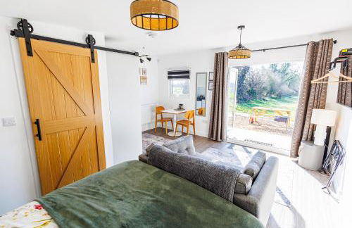 Modern Barn Conversion - Photo 14