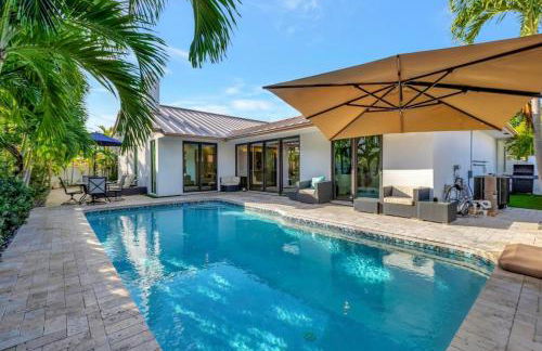 Lynoras Luxe Estate 3 bedroom 3 bath with Modern Design and Heated Pool - Foto 87