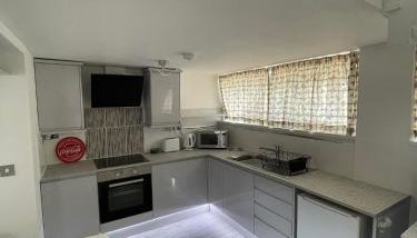 Magnolia Passageway to the Jurassic Coast. - Foto 1