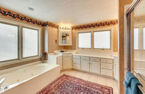 Lakefront Hot Springs Village Home with Private Dock - Foto 17