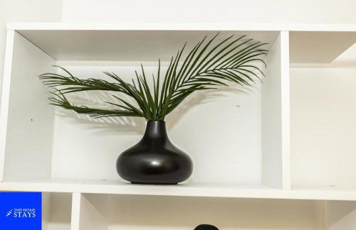 2ndHomeStays-Digbeth-B12 I Large Stylish 2-Bed Apartment I Ensuite I Sleeps 6 I Free Parking & WiFi I Perfect for Work Stays, Relocations & Holiday I Near Birmingham Project Sites & Attractions - Foto 45
