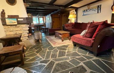 La CHACUNIERE GRAND CHALET ST NICOLAS DE VEROCE, PRES DES PISTES - Photo 1