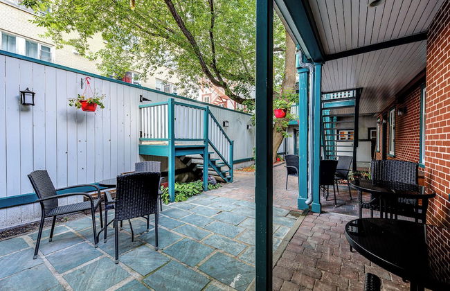 Quebec City 2 Bedroom Treasure - Photo 14