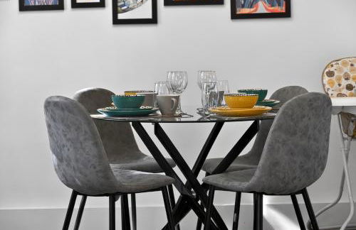 Comfy City Base with Free Parking Walk Everywhere - Foto 36