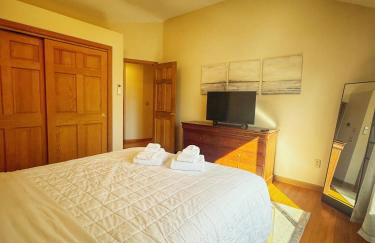 Overlook Poolside Getaway With Seasonal Pool - Foto 45