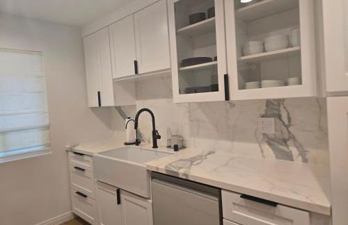 NEW 2BD Majestic Gateway in Glendale - Foto 12