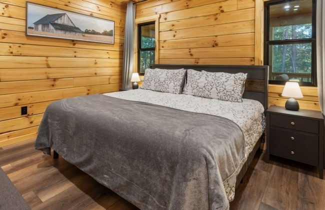 Ruby's Retreat - 2 Bedrooms, 1.5 Baths, Sleeps 8 by RedAwning - Foto 2