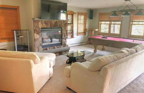 P5 Ski-in Ski-out rare find Presidential View single family with garage pool table ping pong - Foto 5