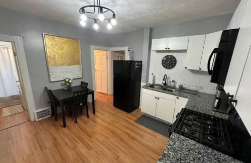 Charming 2BR Home with Office - Photo 5