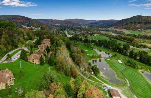 Renovated Ski In Out Condo King Bed Patio Grill - Foto 49