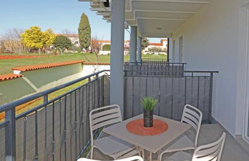 Apolo Apartments - Pool & Garden Retreat - Foto 7