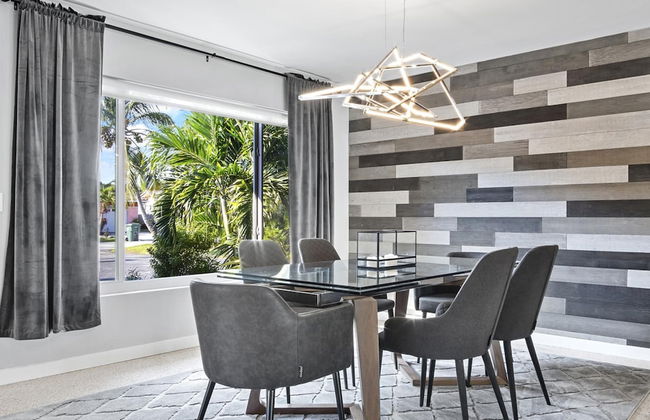 Beach Bliss 10 Mins to Waves 3BR Oasis With Pool - Foto 72