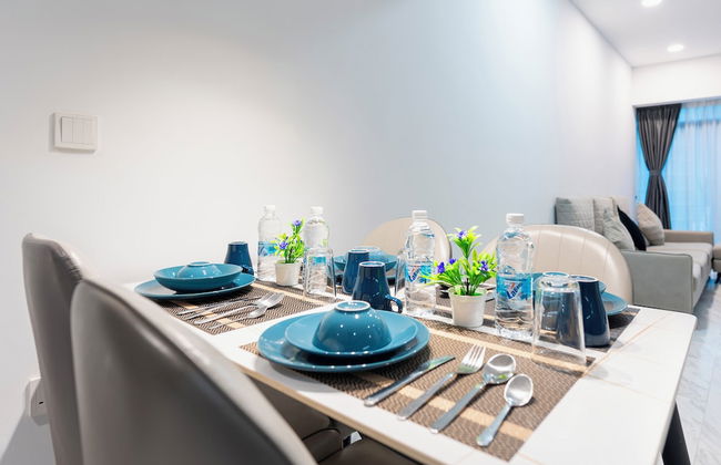 Moonway Luxury Suites At Eaton Residence - Photo 46