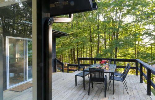 Modern Hideaway with Deck and State Forest Access - Foto 28