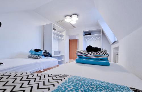 Alpha Apartments - Photo 16