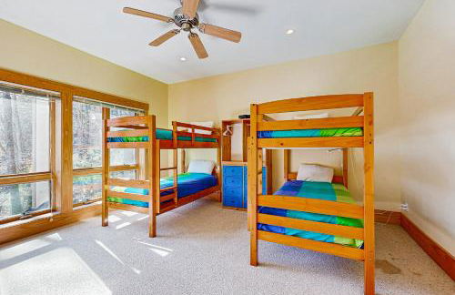 5 Bed 4 Bath Vacation home in Tuckasegee - Foto 19