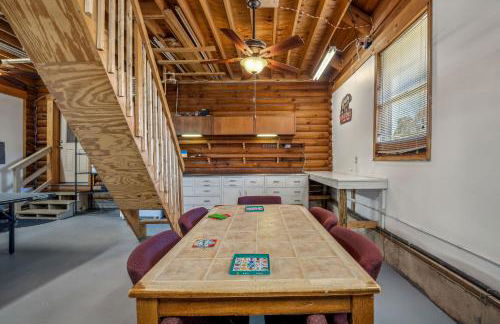 Overlook at Sleepy Creek -- Sleepy Creek Frontage, Secluded, Grill, Fire Pit, Deck, Family Friendly, Game Room, Fishing, Hammock, View, Fireplace - Foto 41