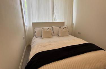 #29 Sweet 1 Bed sleeps 4 with free parking BHX NEC - Foto 12