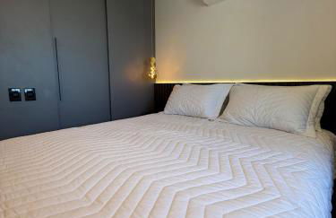 Flat moderno e confortável - excelente localização - Foto 21