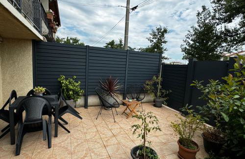 Gîte urbain au calme en rez de jardin proche Groupama stadium salle Arena EUREXPO Lyon - Foto 24