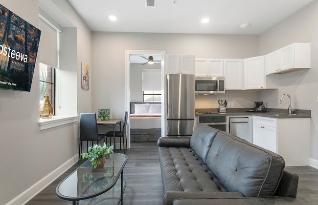 Bywater Suite Hotel - Photo 80